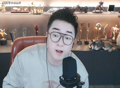 头条上画画的女主播是谁,揭秘网络红人背后的艺术魅力”