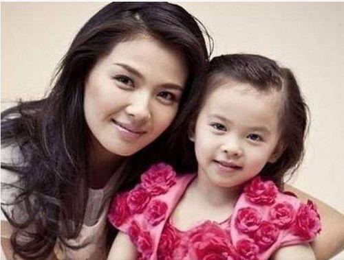 明星亲女儿,闪耀星途背后的温馨故事
