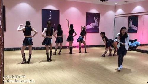 主播网红视频热舞大尺度,网红热舞视频引发热议