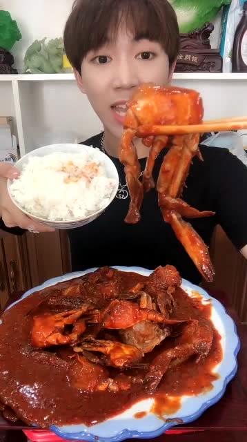 网红酱辣蟹,舌尖上的美味传奇